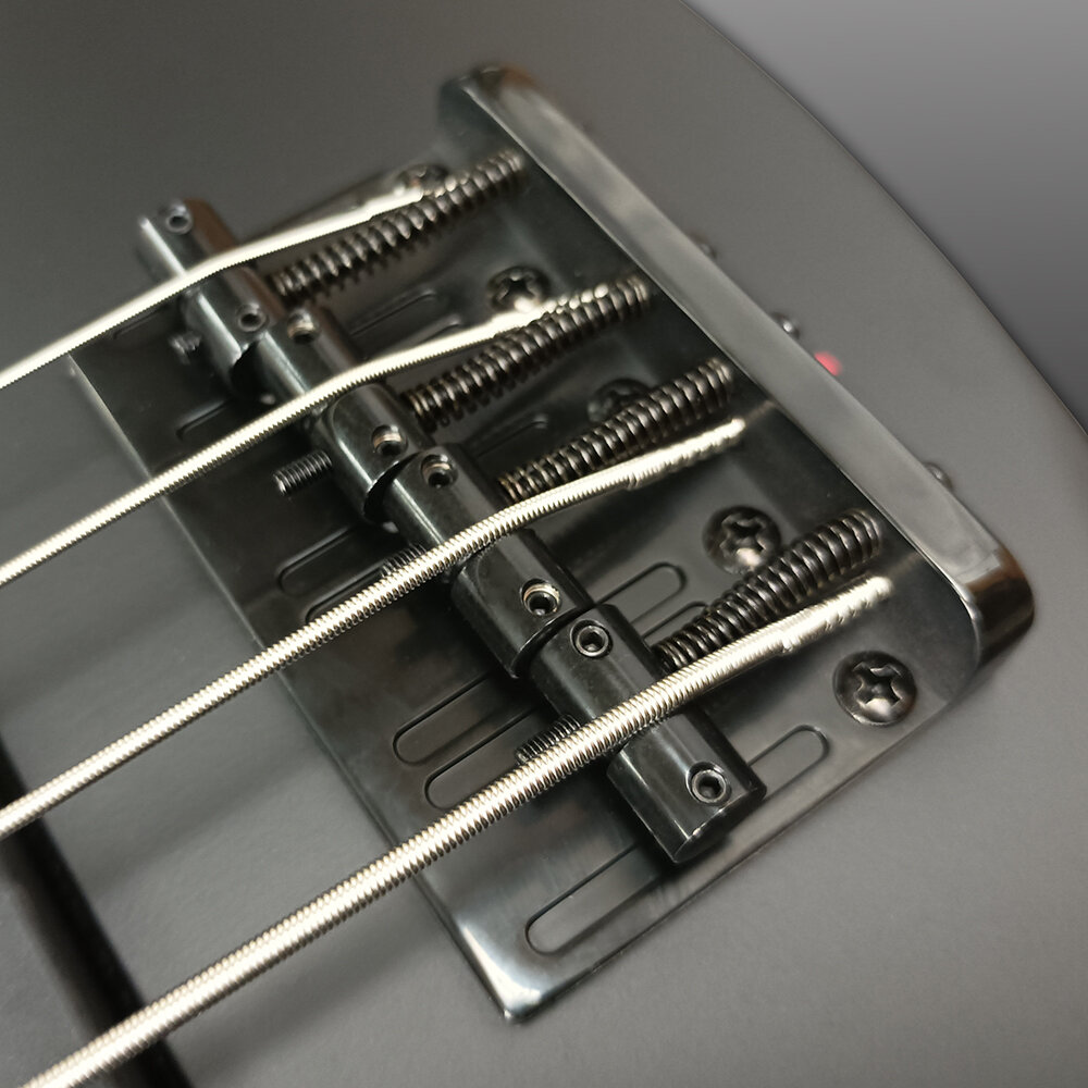 diablo_bass_bfr23_select_satin_black_bridge.jpg