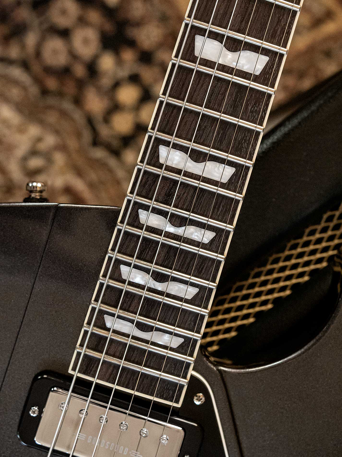 Backwing Dark Moon | Baum Guitars | 取扱いブランド | 株式会社 神田