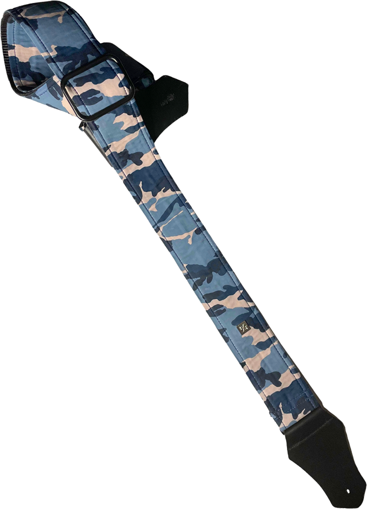 写真:Camo Blue