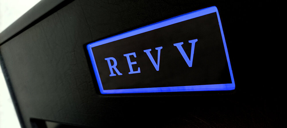 revv_badge_led_lighting_blue_ch.jpg