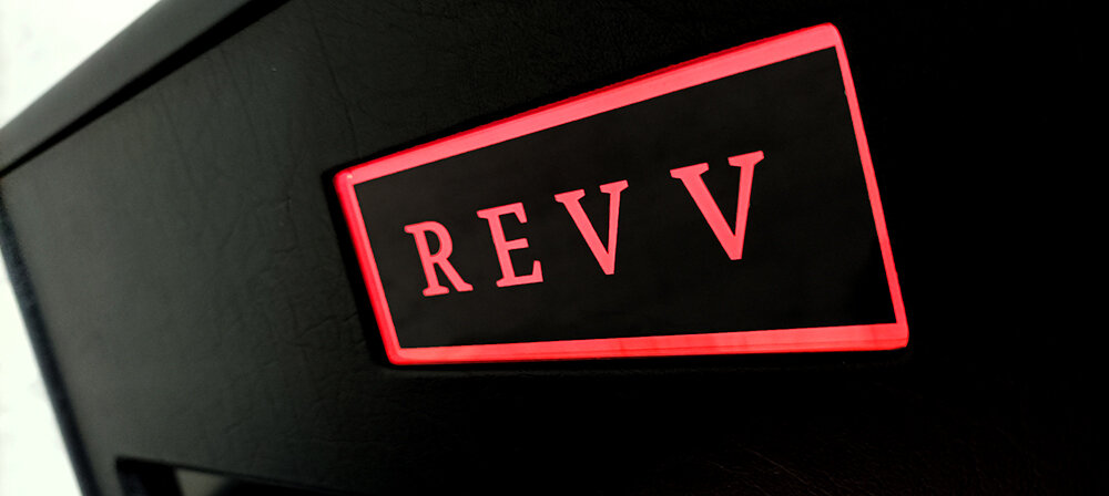 revv_badge_led_lighting_red_ch.jpg